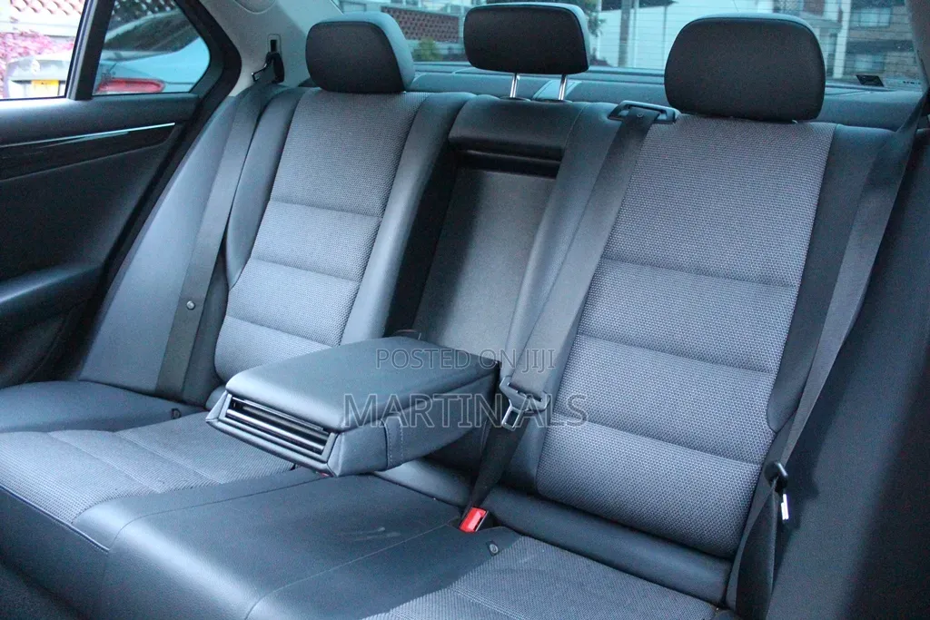 Mercedes-Benz C180 2014 Black
