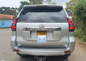 Toyota Land Cruiser Prado 3.0 TD 2010 Silver