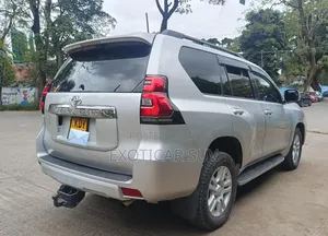 Toyota Land Cruiser Prado 3.0 TD 2010 Silver