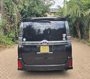 Toyota Voxy 2017 Black
