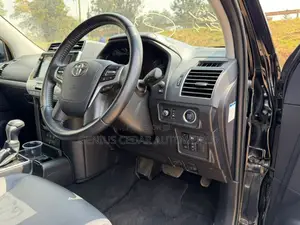 Toyota Land Cruiser Prado 2021