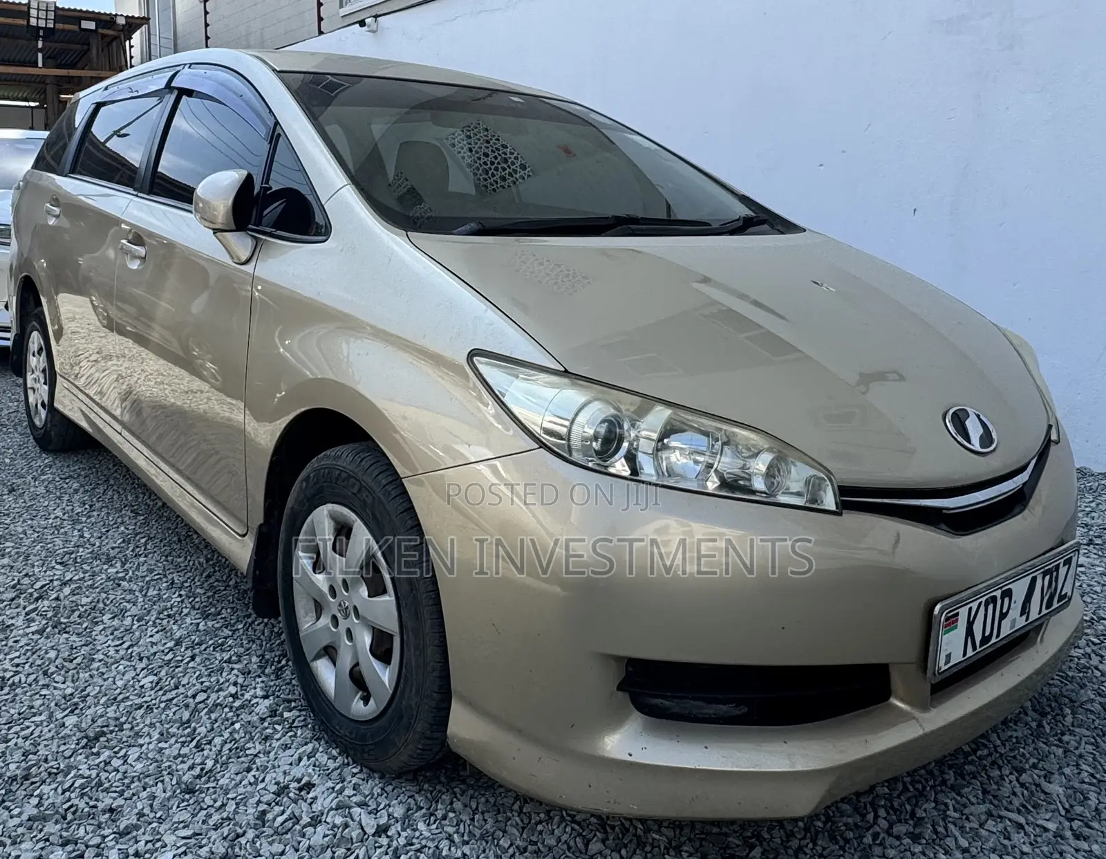 Toyota Wish 2017 Gold
