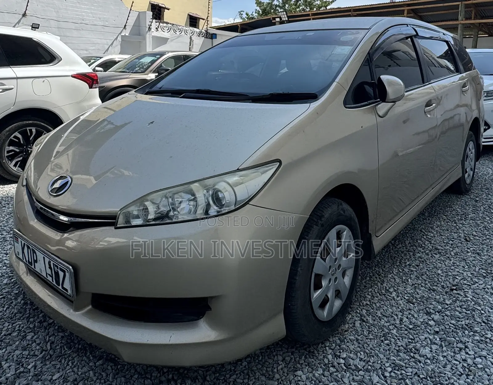 Toyota Wish 2017 Gold
