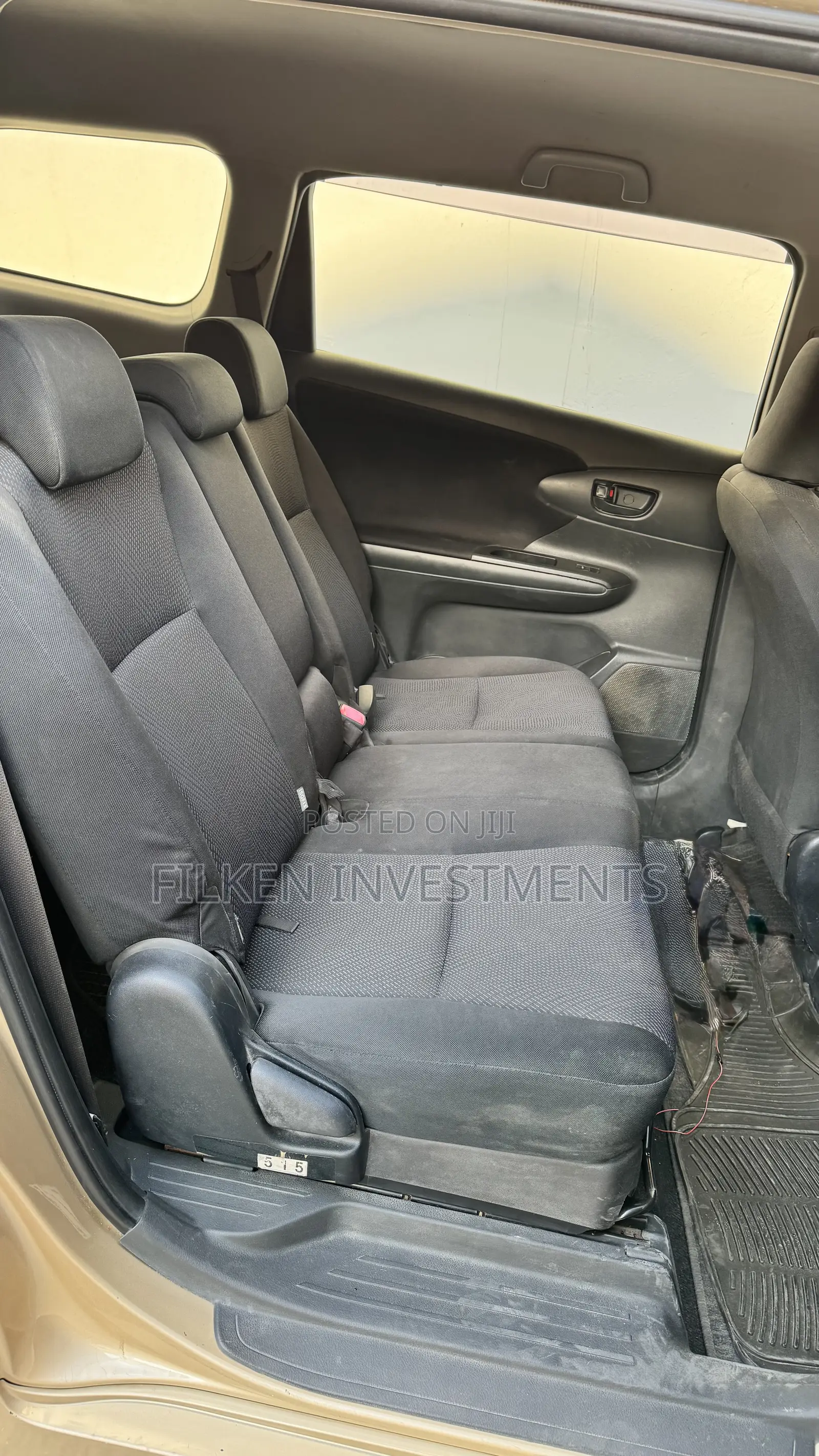 Toyota Wish 2017 Gold