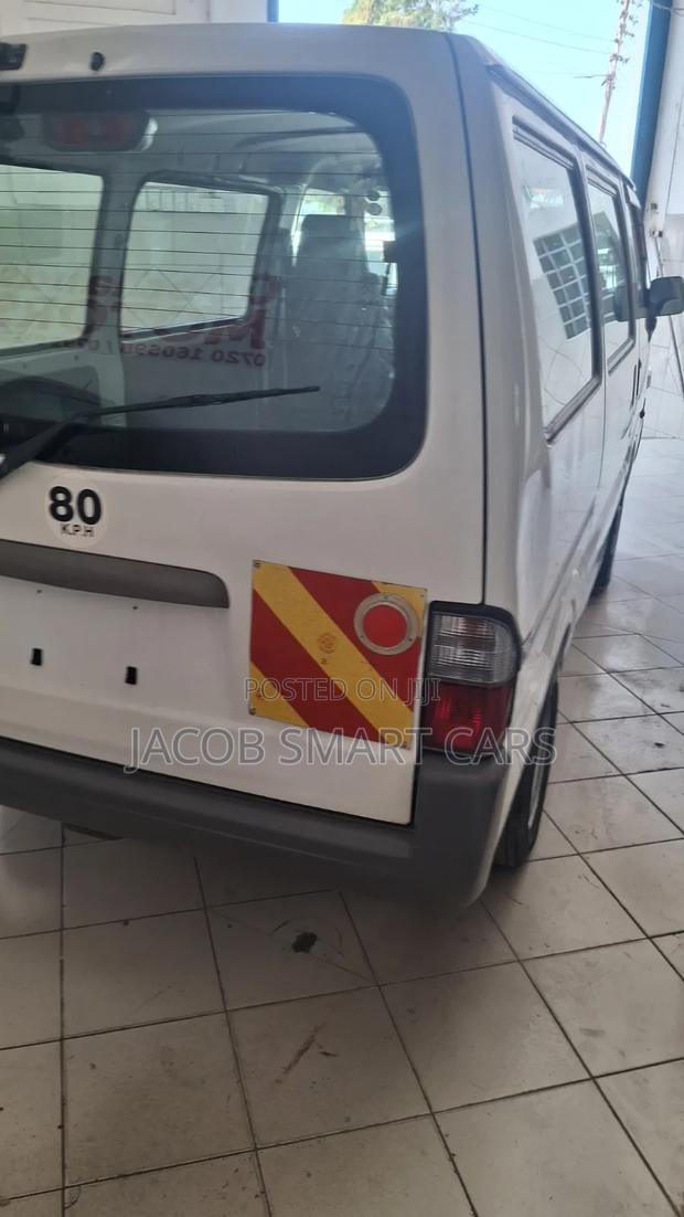 Mazda Bongo 2013 White - thumbnail 5