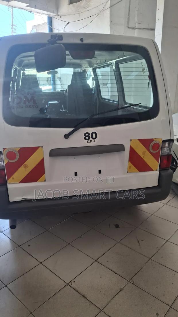Mazda Bongo 2013 White - thumbnail 6