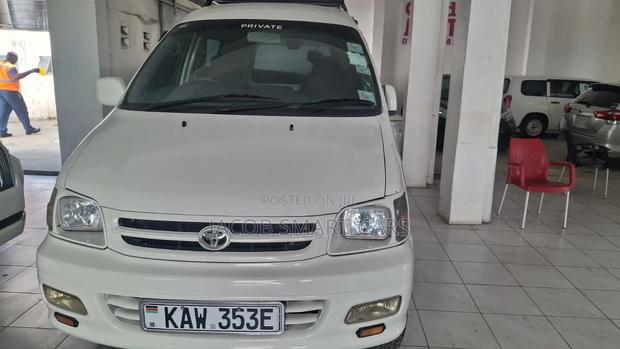 Toyota TownAce 2006 White - thumbnail 2