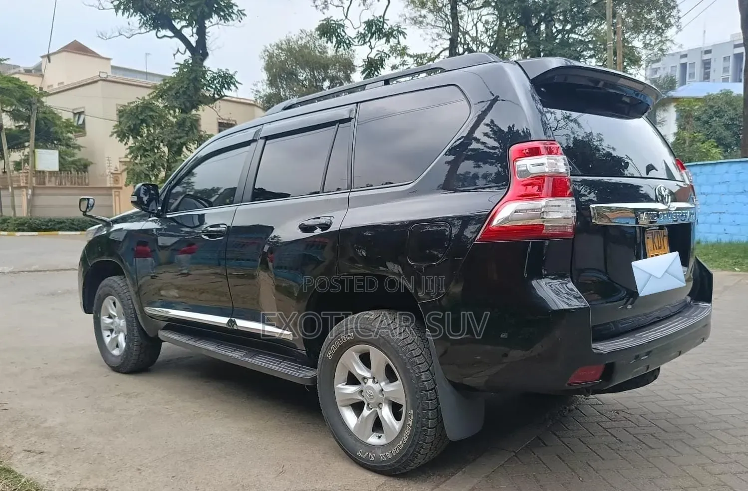 Toyota Land Cruiser Prado 2.7 i 2011 Black