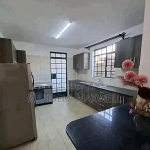4bdrm Mansion in Gateway Mall Area for sale