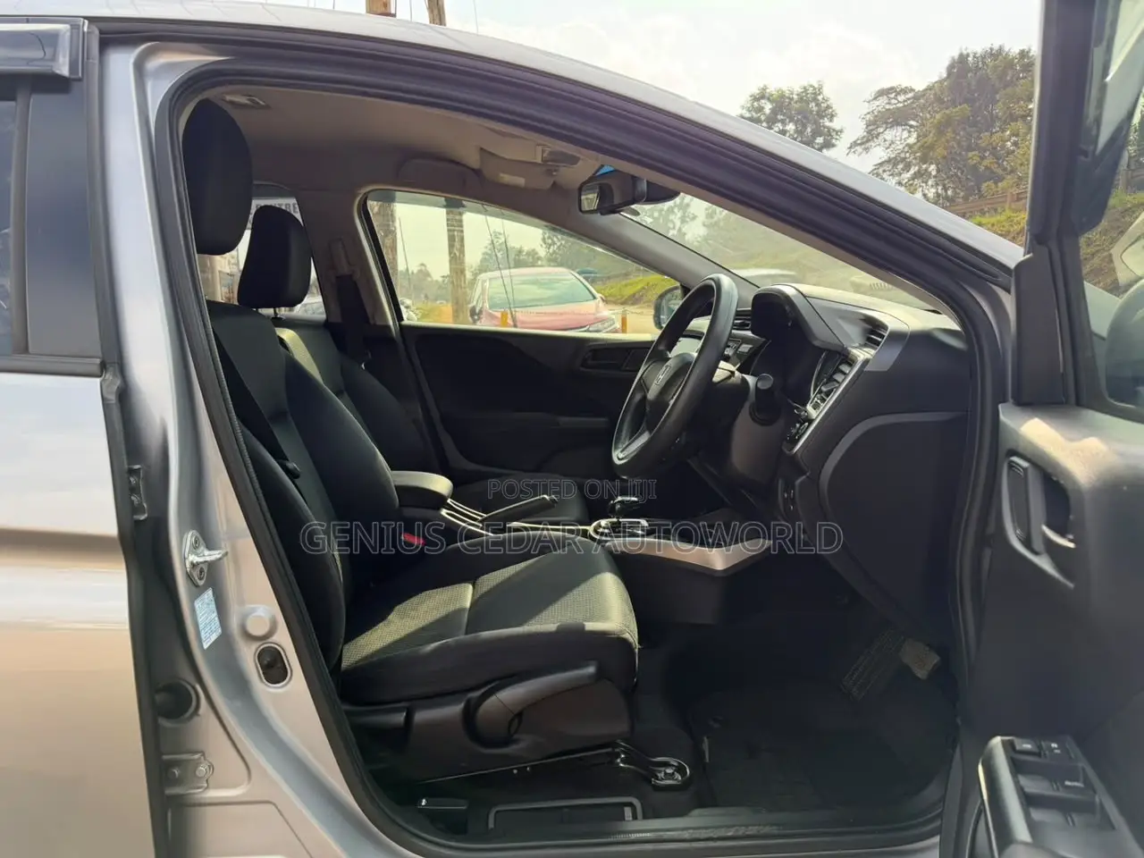 Honda Grace 2018 Silver