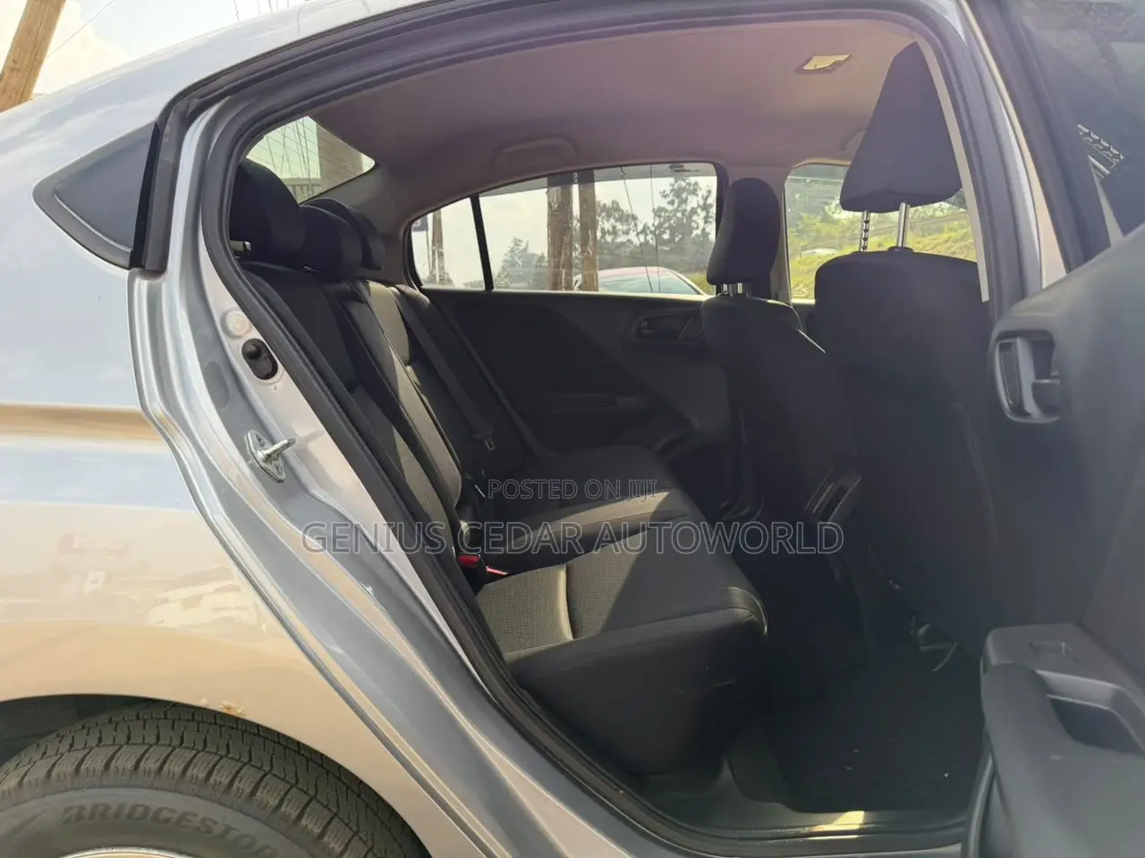 Honda Grace 2018 Silver