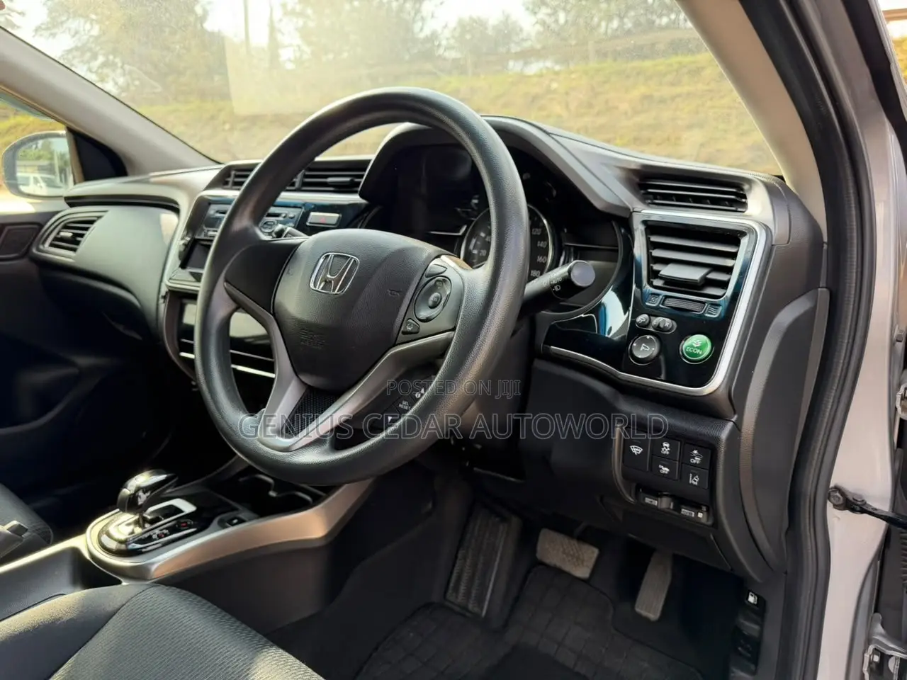 Honda Grace 2018 Silver