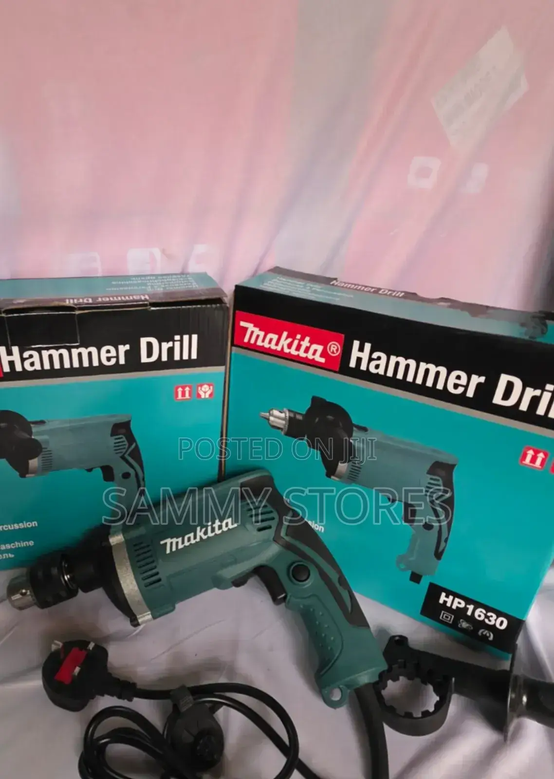 Makita HP1630 710W Electric Hammer Drill With Variable Speed