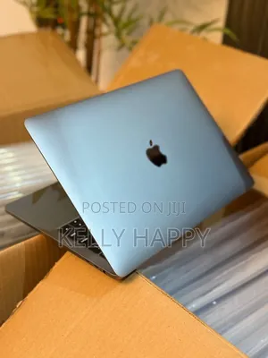 Laptop Apple MacBook 2019 16GB Intel Core i7 HDD 1T