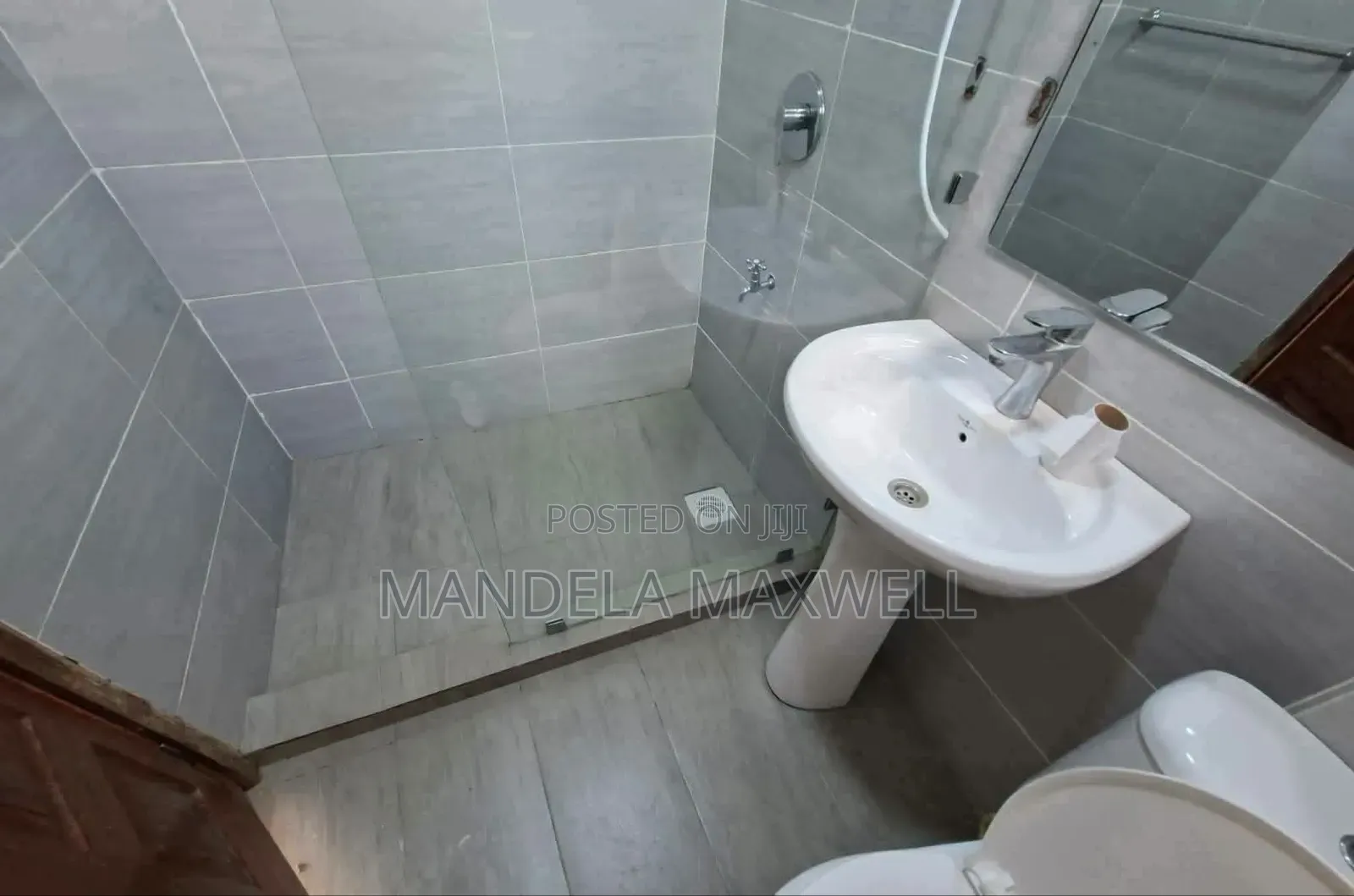 4bdrm Mansion in Katani for sale