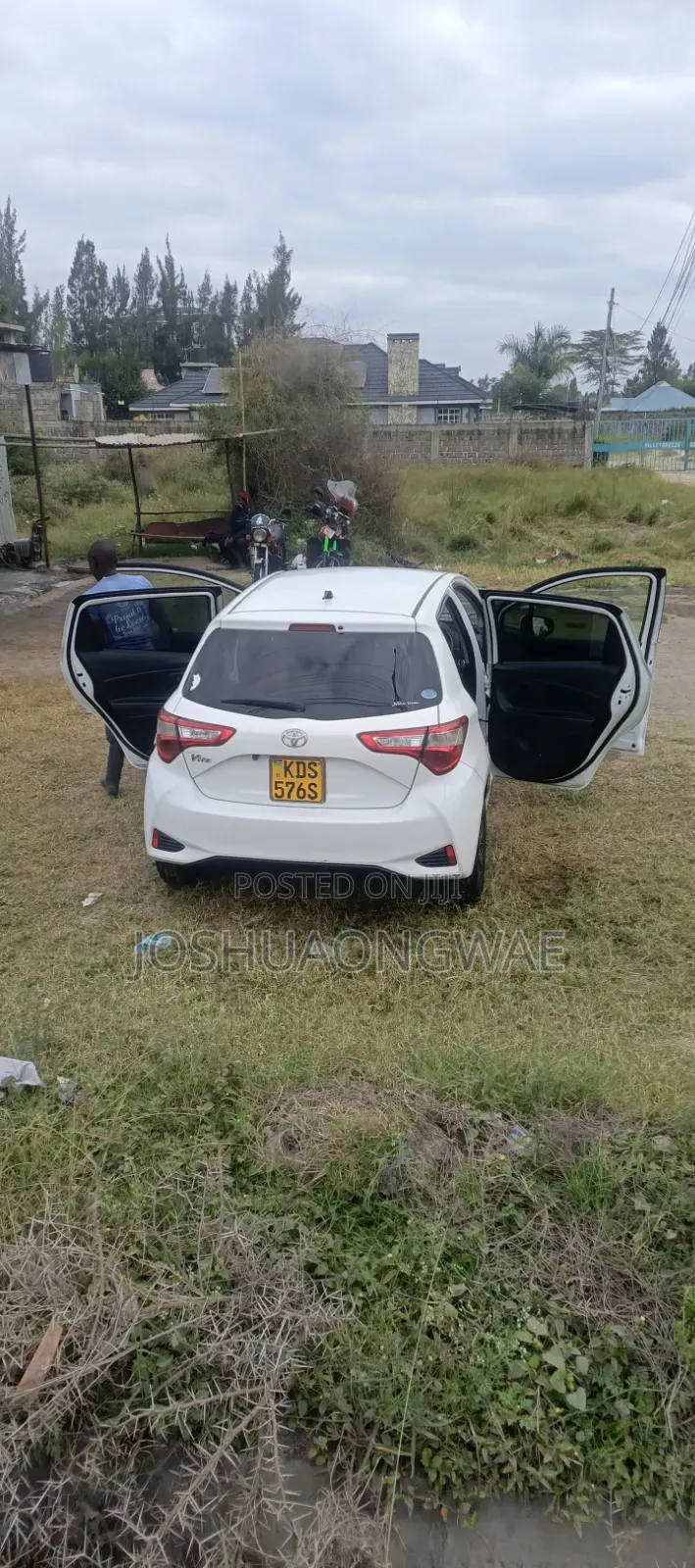 Toyota Vitz 2018 White
