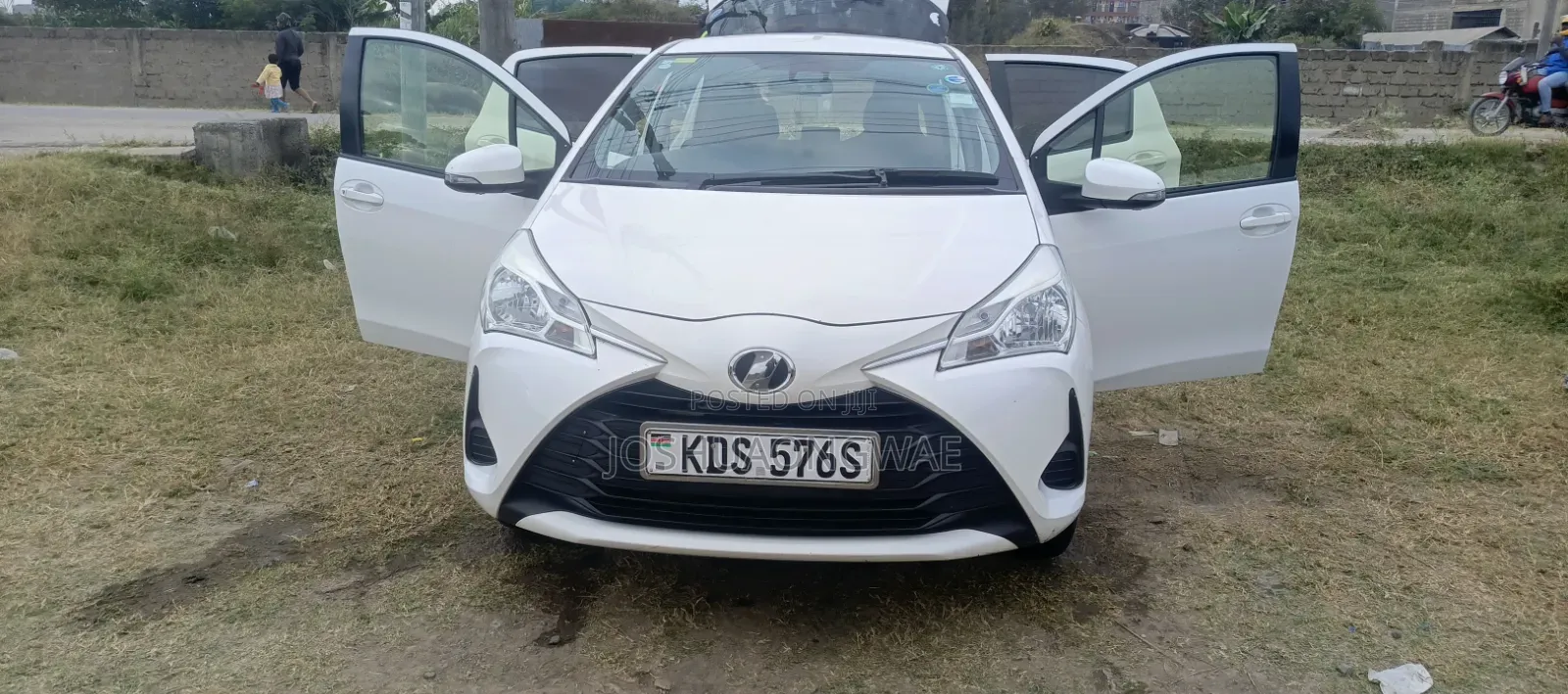 Toyota Vitz 2018 White