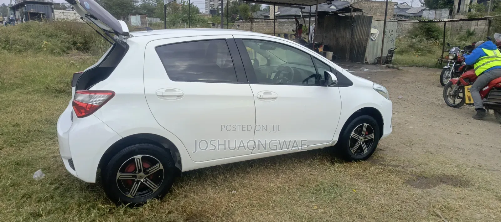Toyota Vitz 2018 White