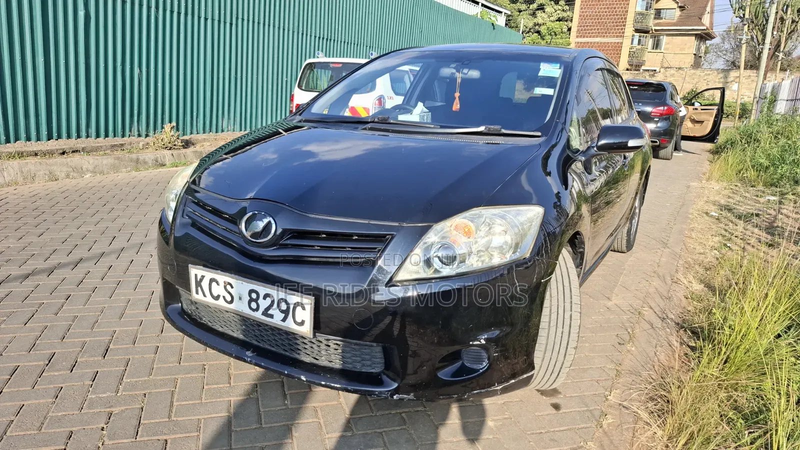 Toyota Auris 2011 Black