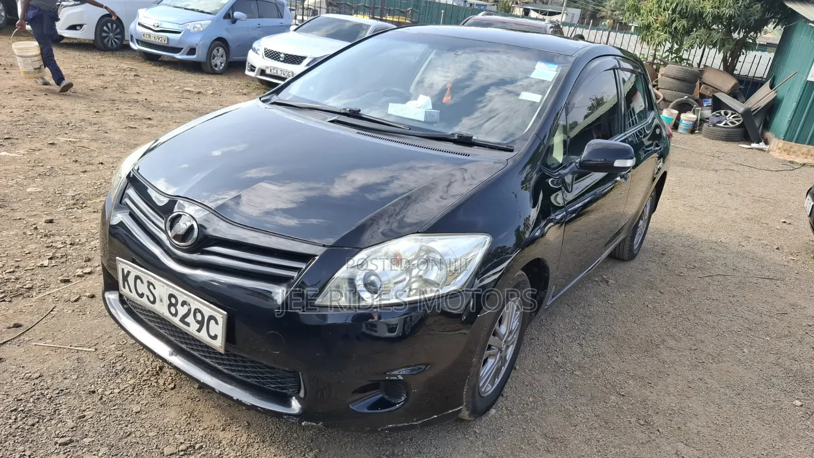 Toyota Auris 2011 Black
