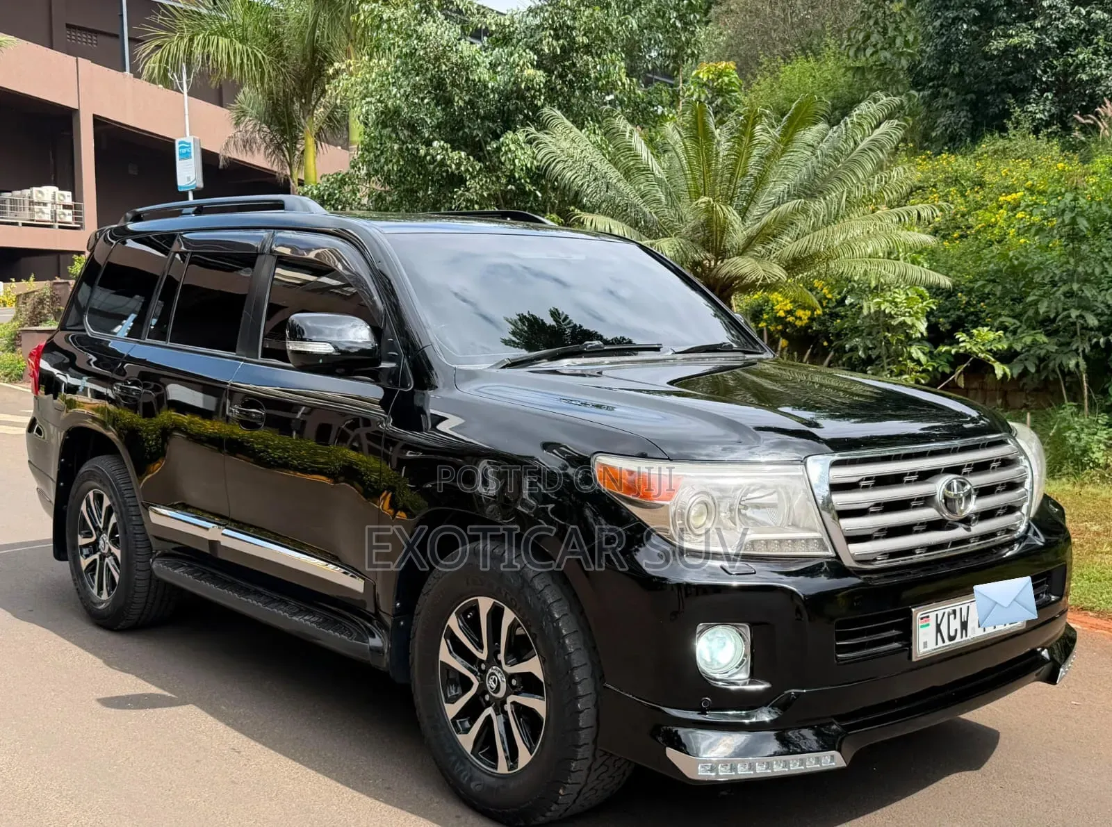 Toyota Land Cruiser 4.6 V8 ZX 2013 Black