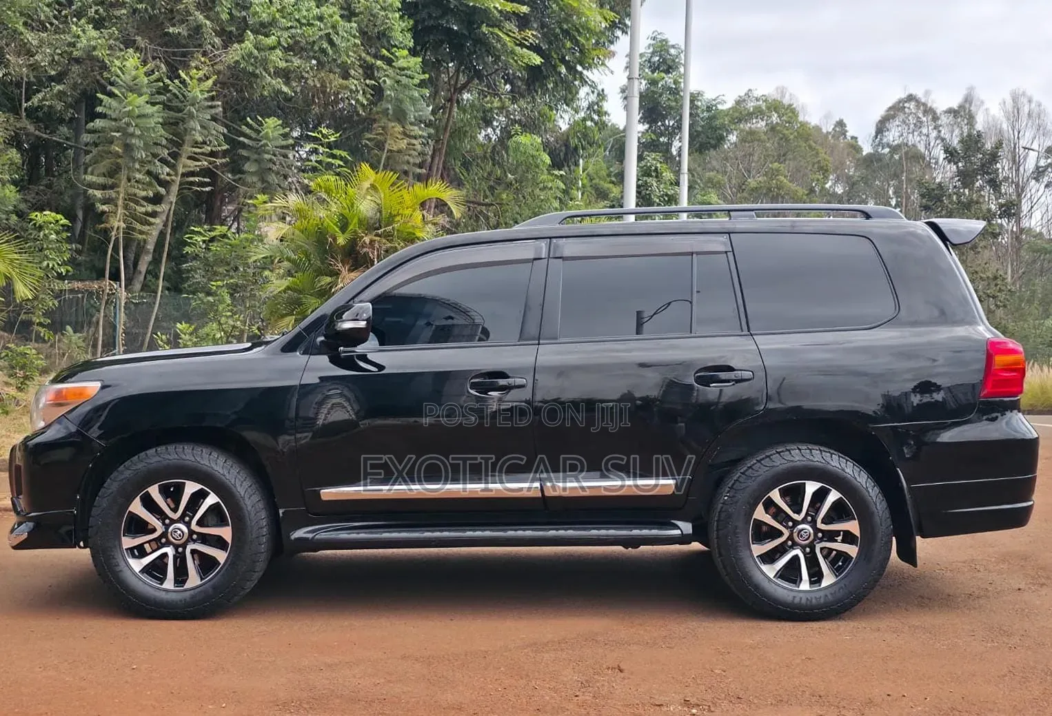 Toyota Land Cruiser 4.6 V8 ZX 2013 Black