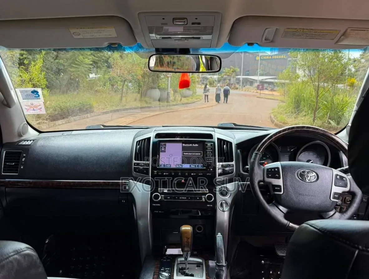 Toyota Land Cruiser 4.6 V8 ZX 2013 Black
