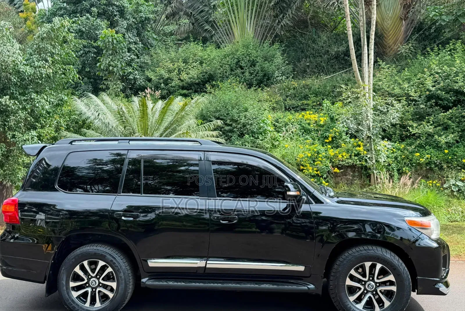 Toyota Land Cruiser 4.6 V8 ZX 2013 Black