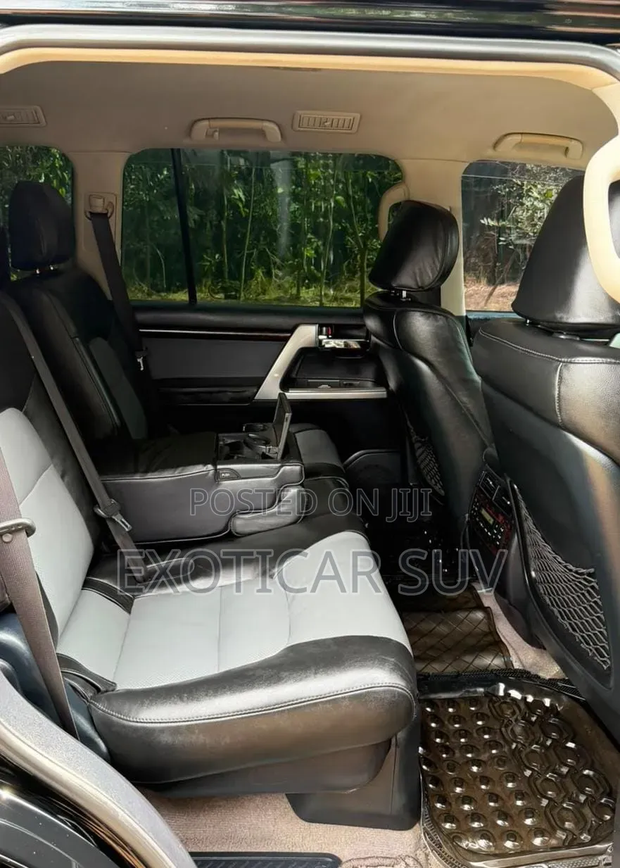 Toyota Land Cruiser 4.6 V8 ZX 2013 Black