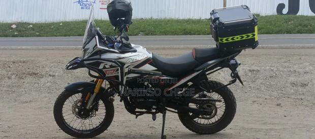 Motorcycle 2025 White - thumbnail 4