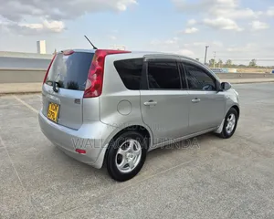 Nissan Note 2011 Silver