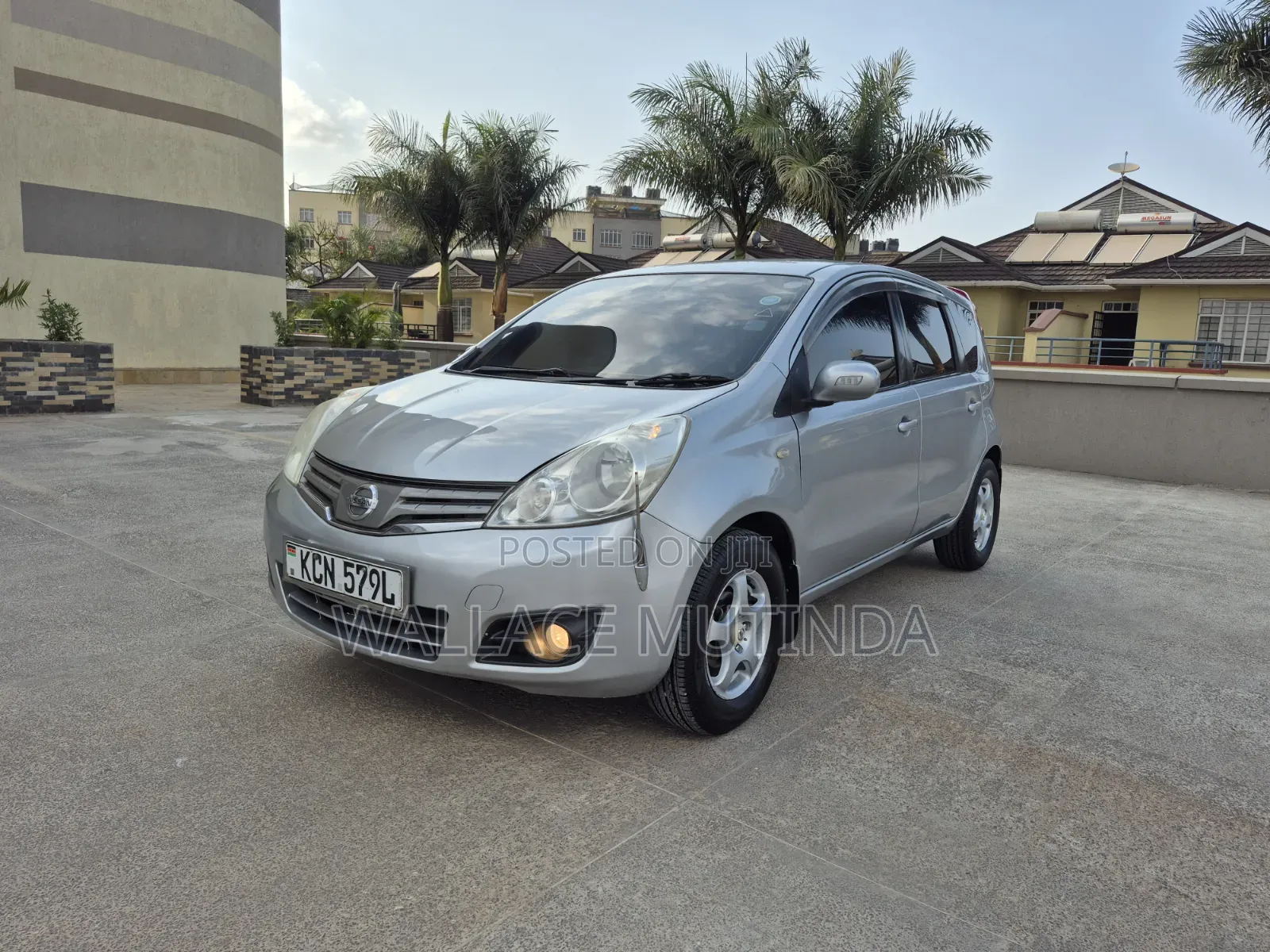 Nissan Note 2011 Silver