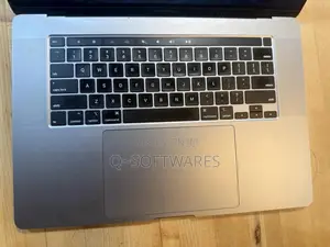Laptop Apple MacBook 2019 32GB Intel Core i9 SSD 512GB