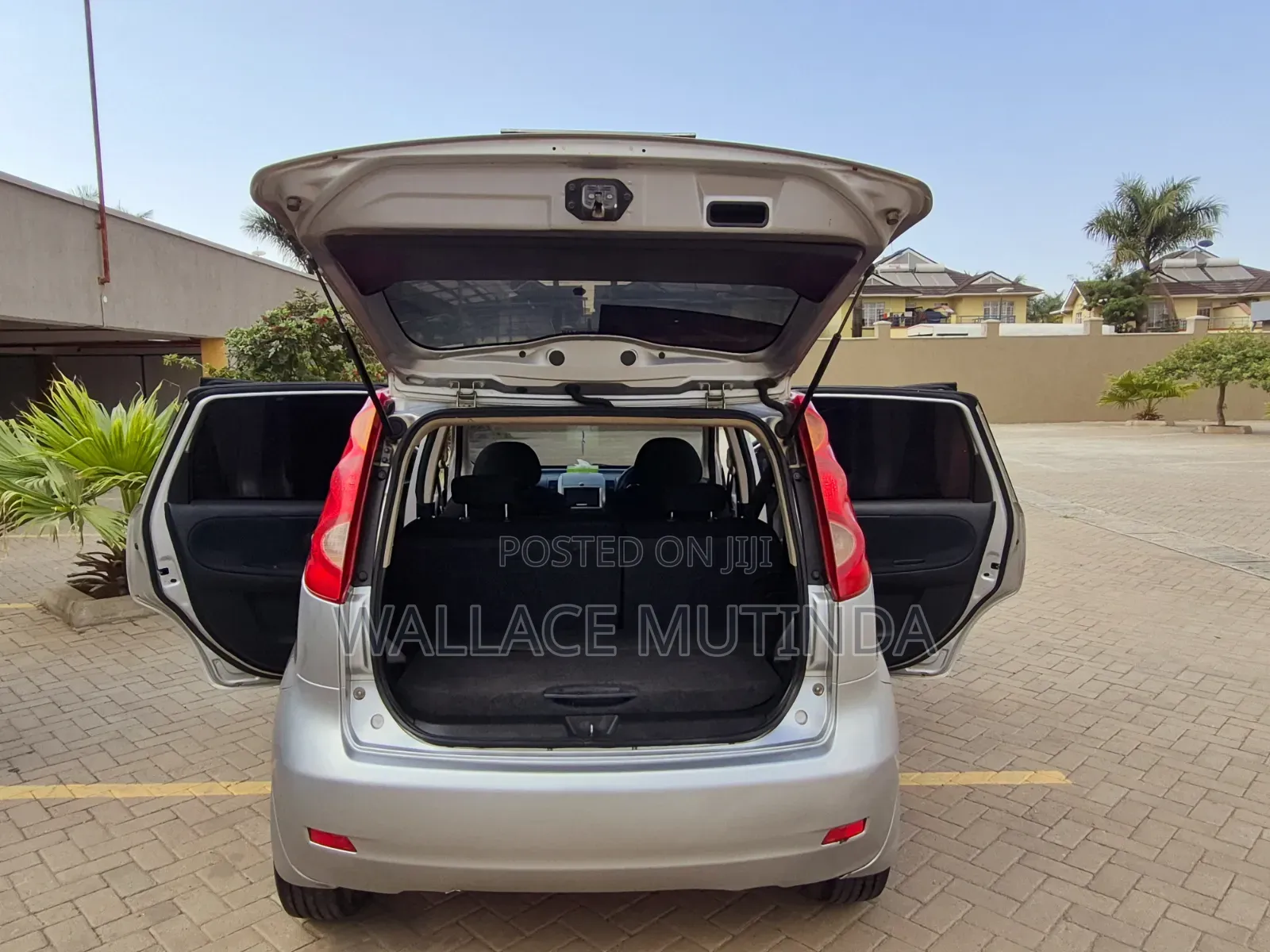 Nissan Note 2011 Silver
