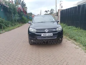 Volkswagen Touareg 2011 Black