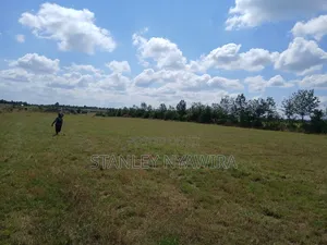 3 Acreas Nanyuki Behind Airstrip Distress Sale