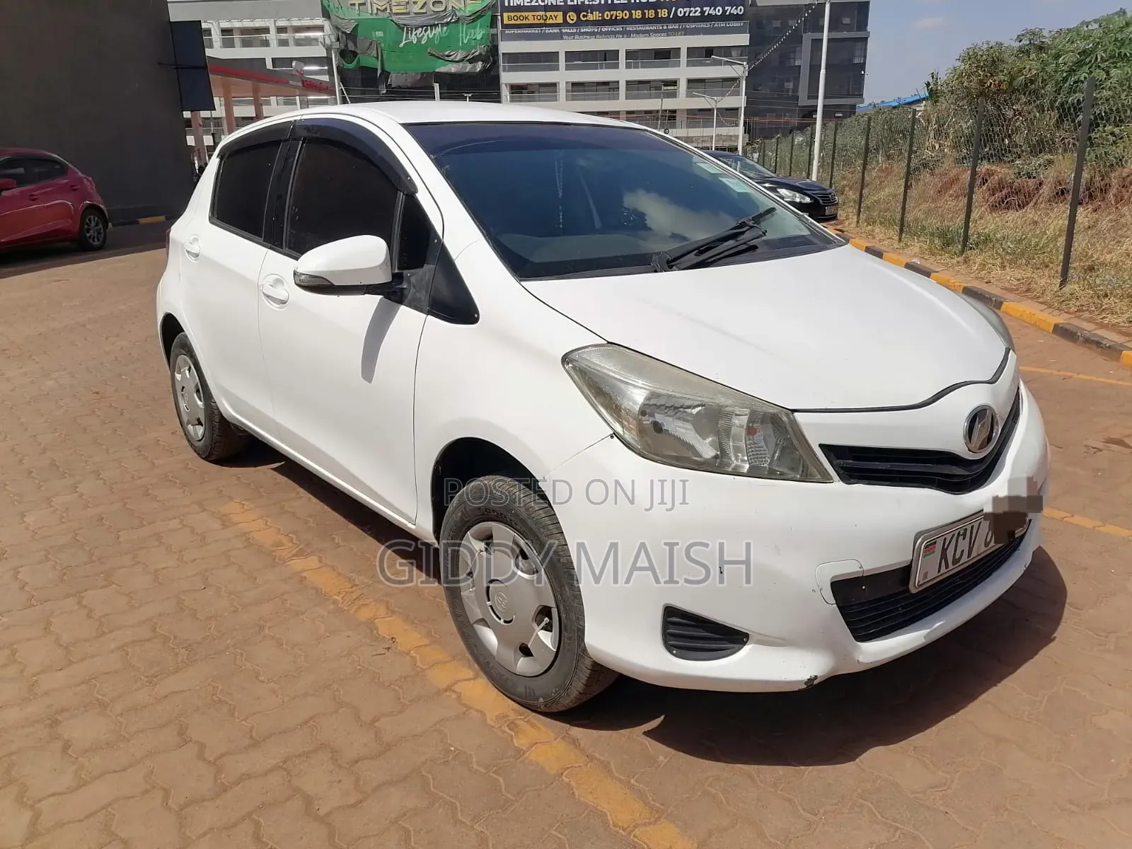 Toyota Vitz 2012 White