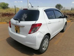 Toyota Vitz 2012 White