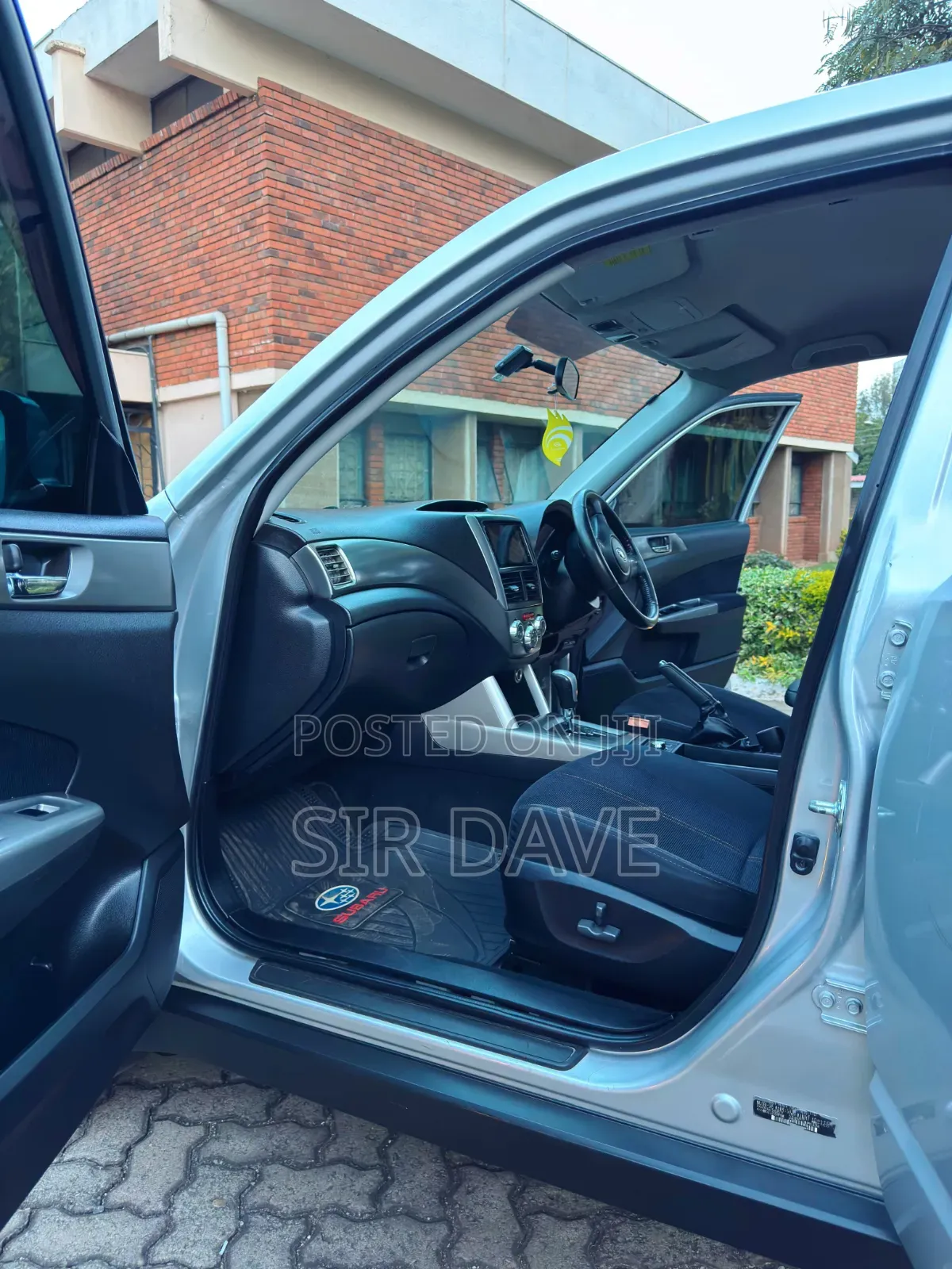 Subaru Forester 2011 Silver