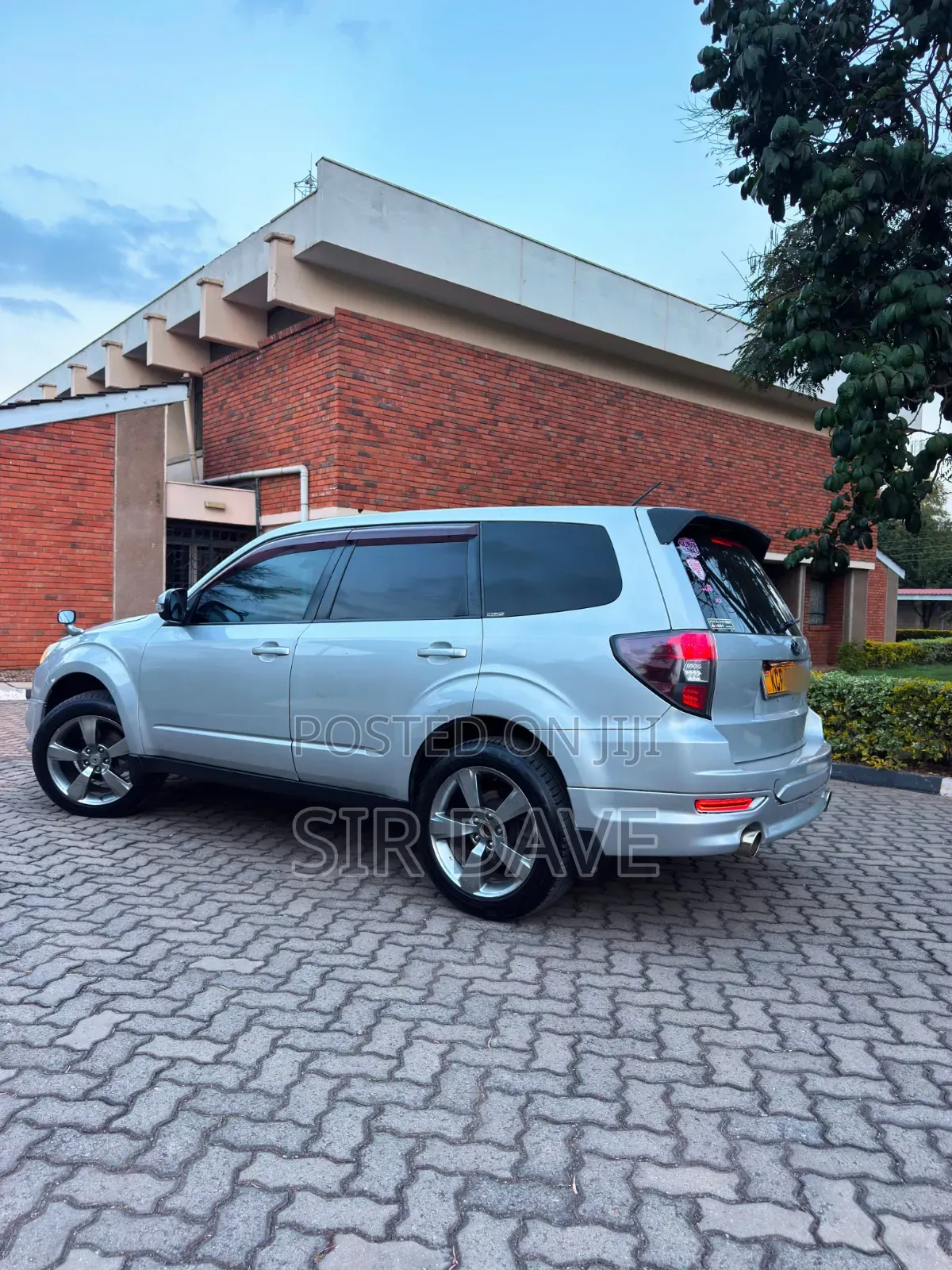 Subaru Forester 2011 Silver