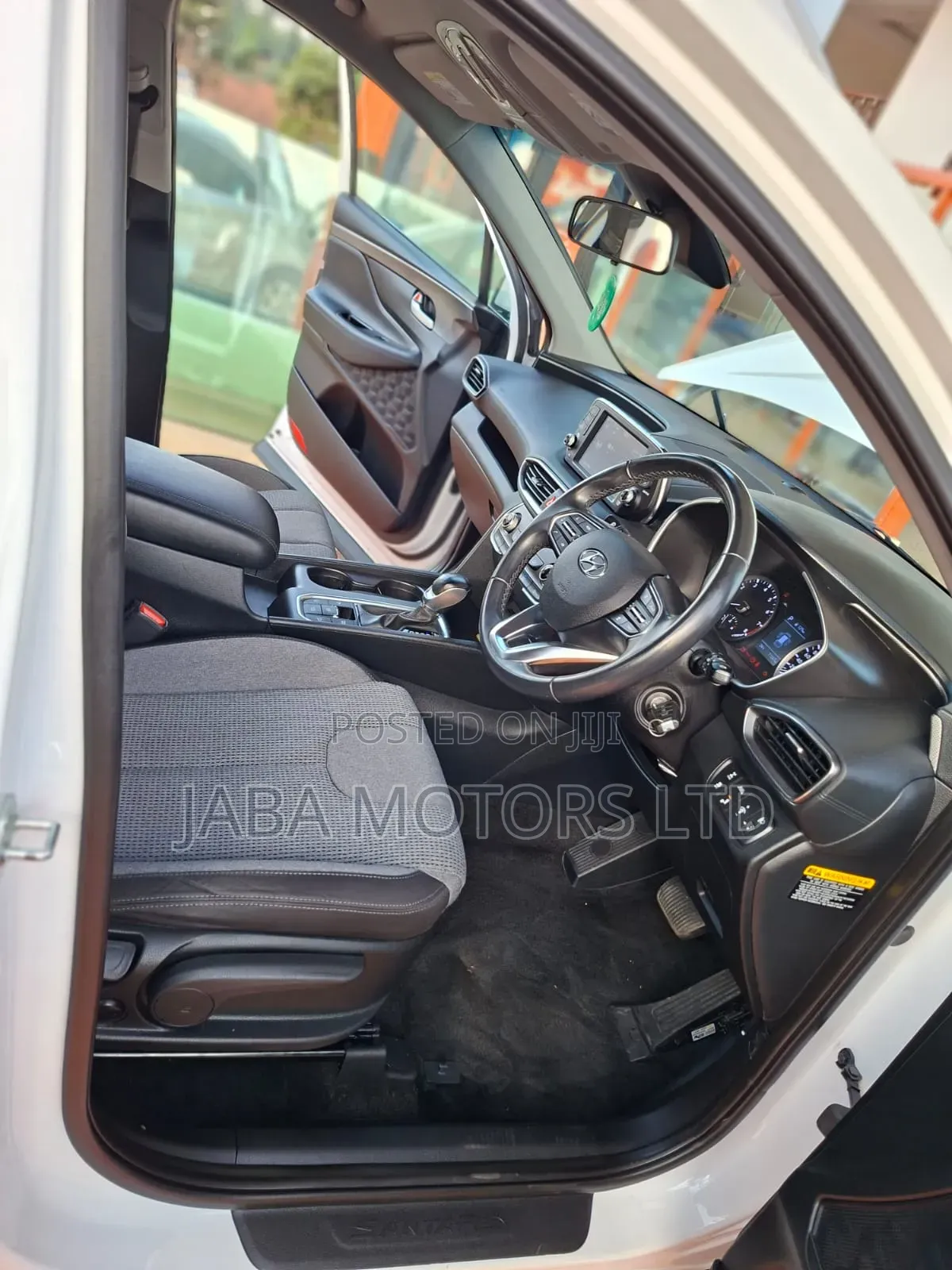 Hyundai Santa Fe 2019 White