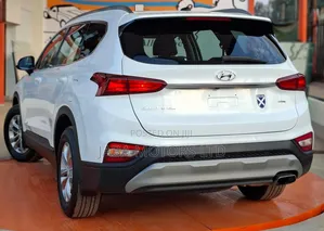 Hyundai Santa Fe 2019 White