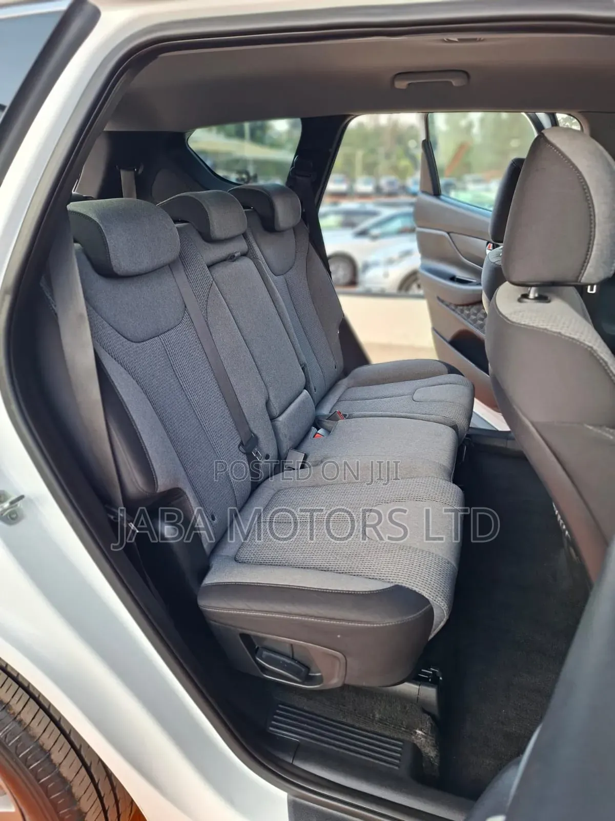 Hyundai Santa Fe 2019 White