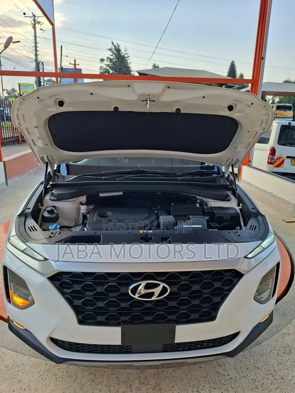 Hyundai Santa Fe 2019 White