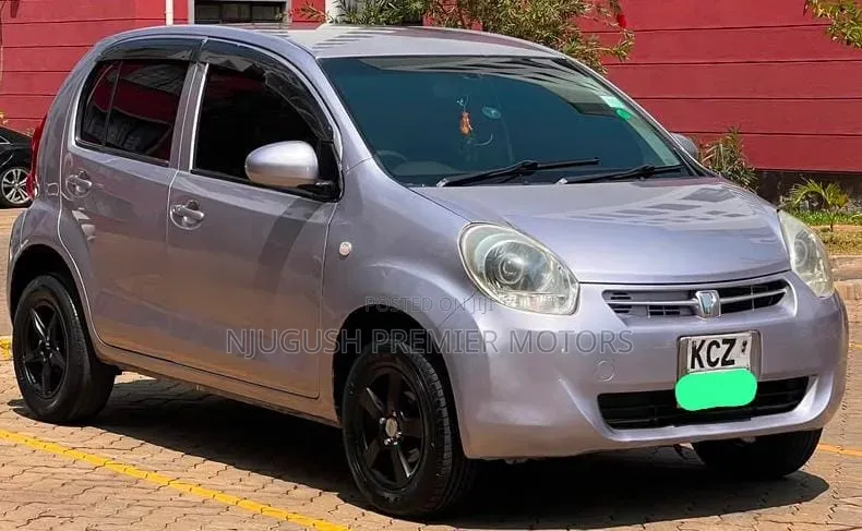 Toyota Passo 2013 Purple