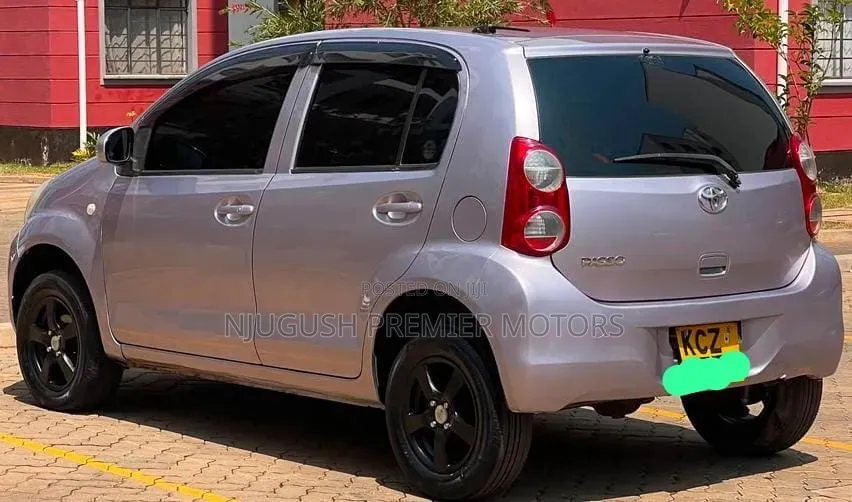 Toyota Passo 2013 Purple