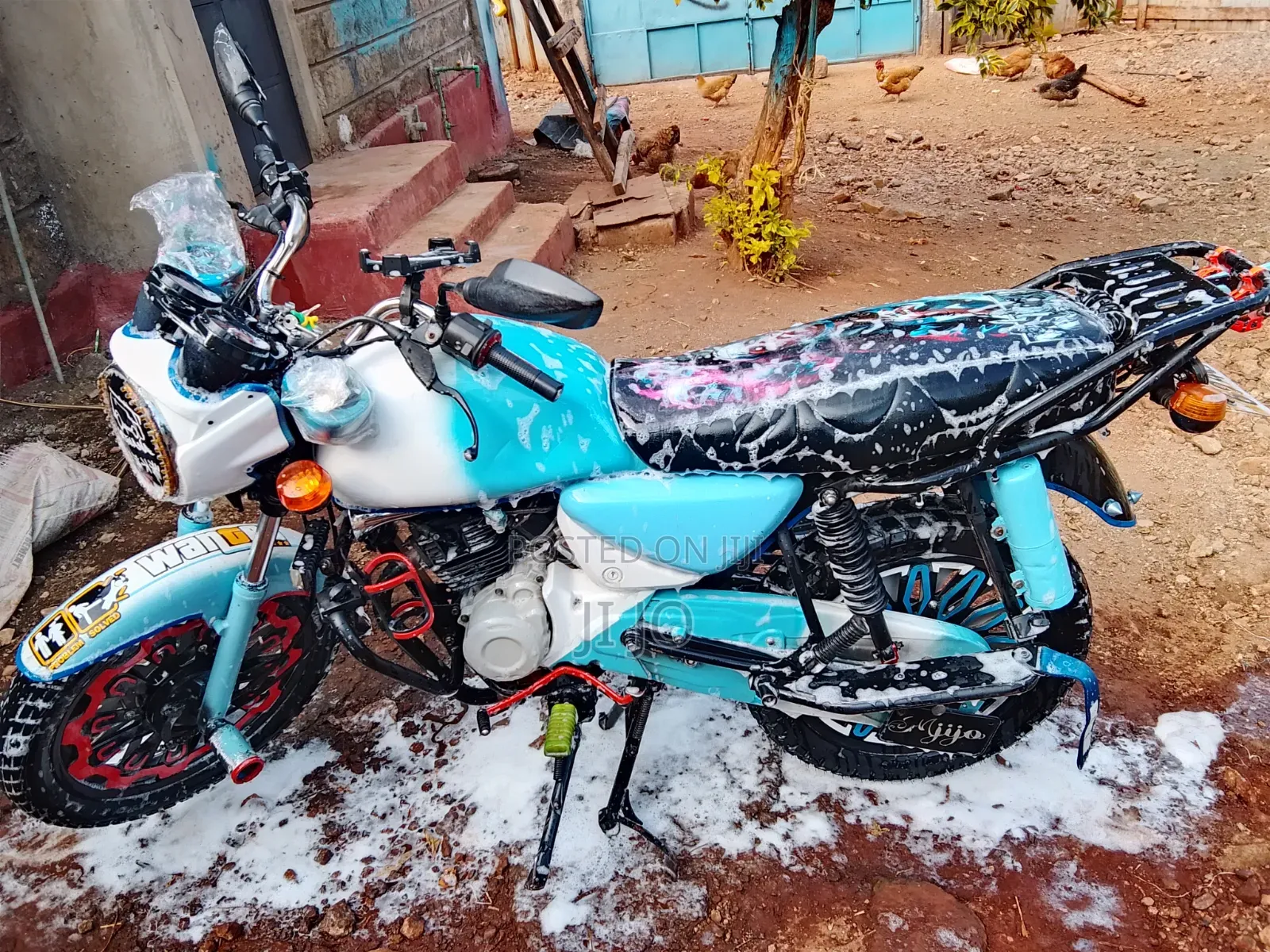 Bajaj Boxer 150 UG 2021 White
