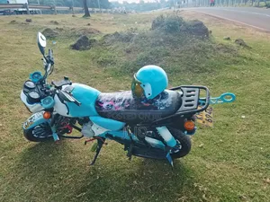 Bajaj Boxer 150 UG 2021 White
