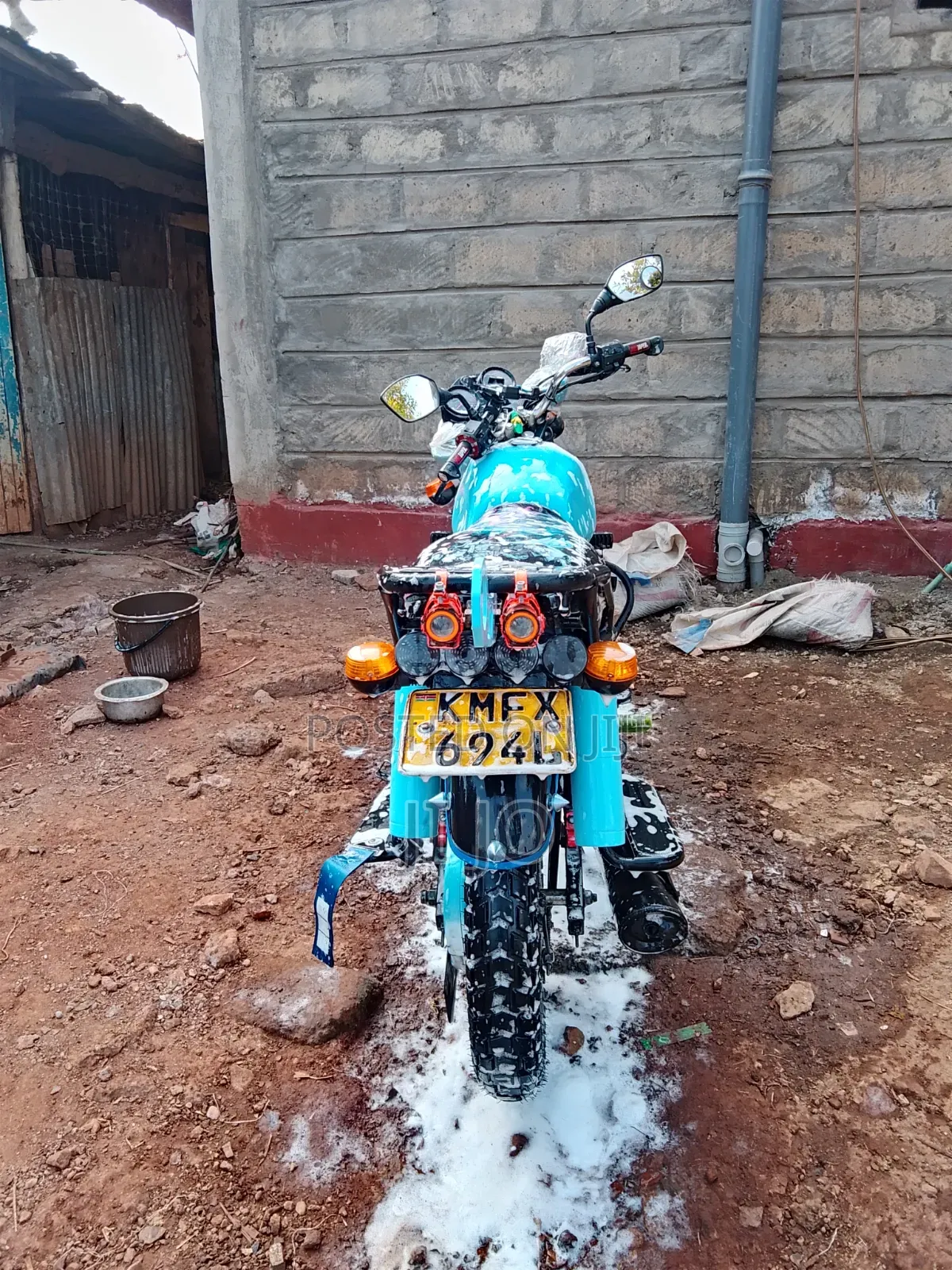 Bajaj Boxer 150 UG 2021 White