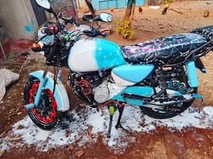 Bajaj Boxer 150 UG 2021 White